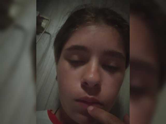 Mamamsi4 live cam on BongaCams