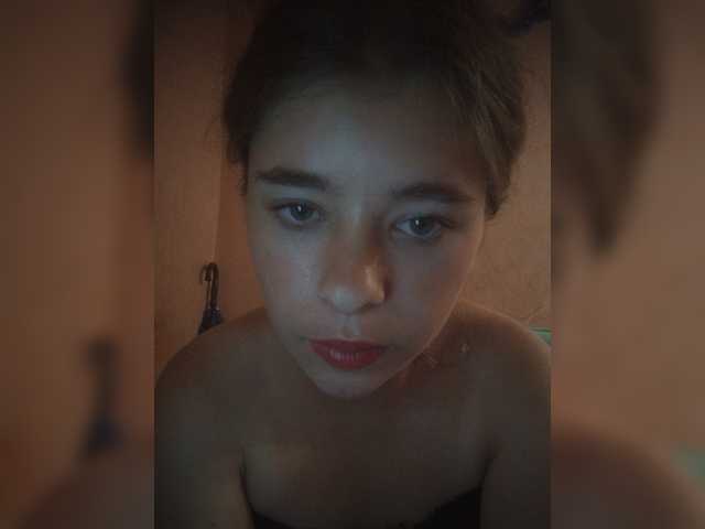 Mamamsi4 live cam on BongaCams