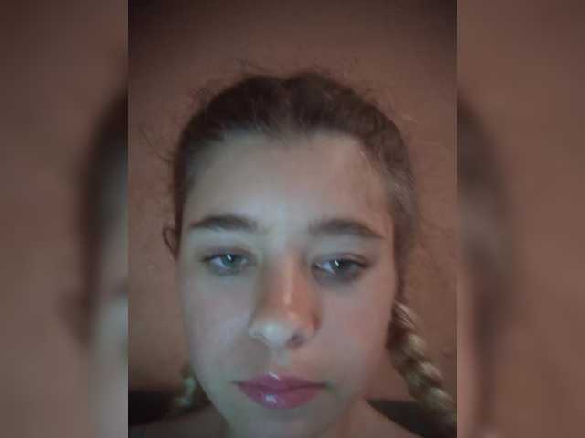 Mamamsi4 live cam on BongaCams