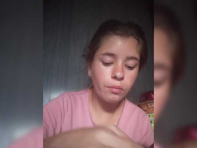 Mamamsi4 live cam on BongaCams