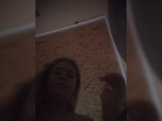 Mamamsi4 live cam on BongaCams