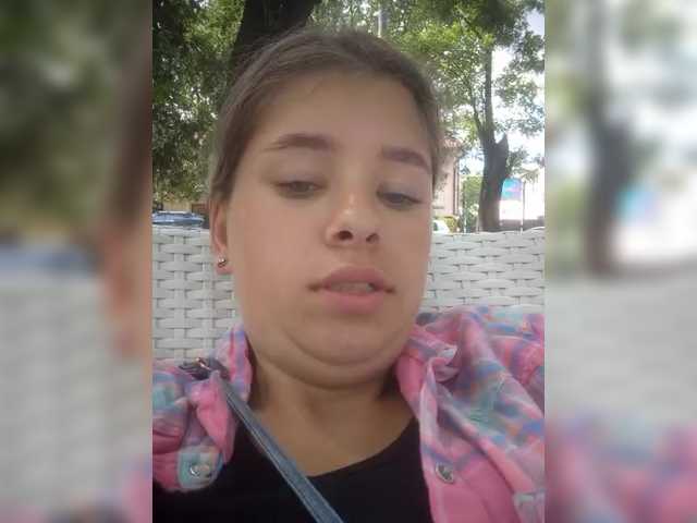 Mamamsi4 live webcam show