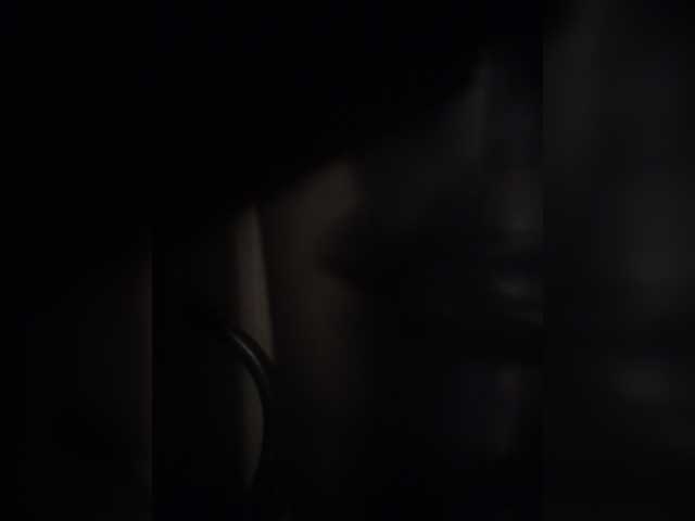 Mamamsi4 live cam on BongaCams