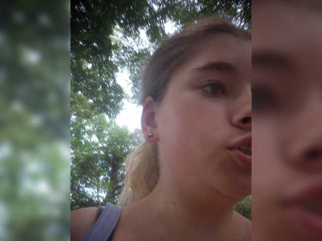 Mamamsi4 live cam on BongaCams