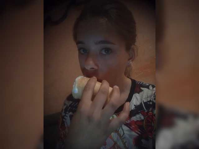 Mamamsi4 live webcam show