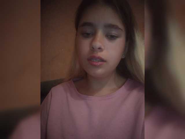 Mamamsi4 live cam on BongaCams
