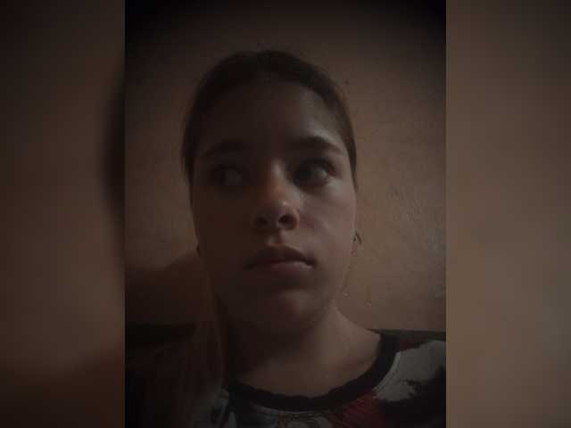 Mamamsi4 live cam on BongaCams