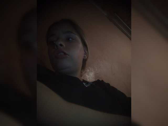Mamamsi4 live cam on BongaCams
