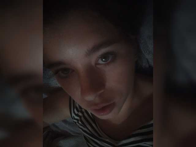 Mamamsi4 live cam on BongaCams