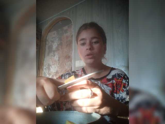 Mamamsi4 live cam on BongaCams