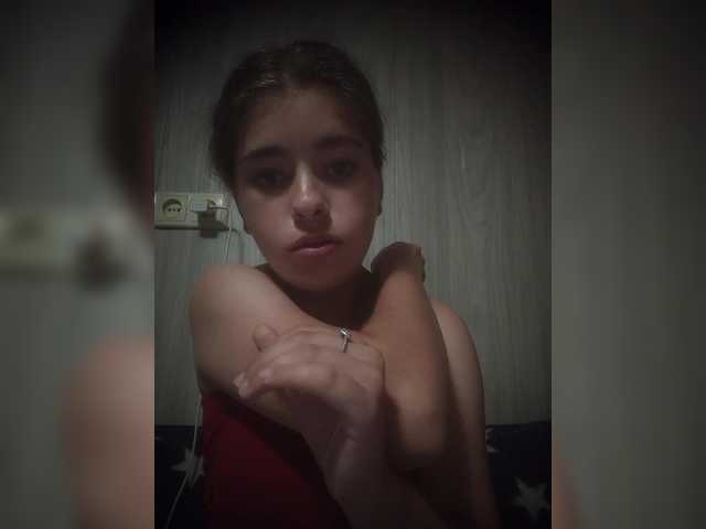 Mamamsi4 live cam on BongaCams