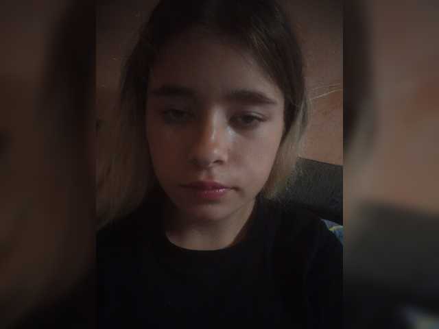 Mamamsi4 live cam on BongaCams