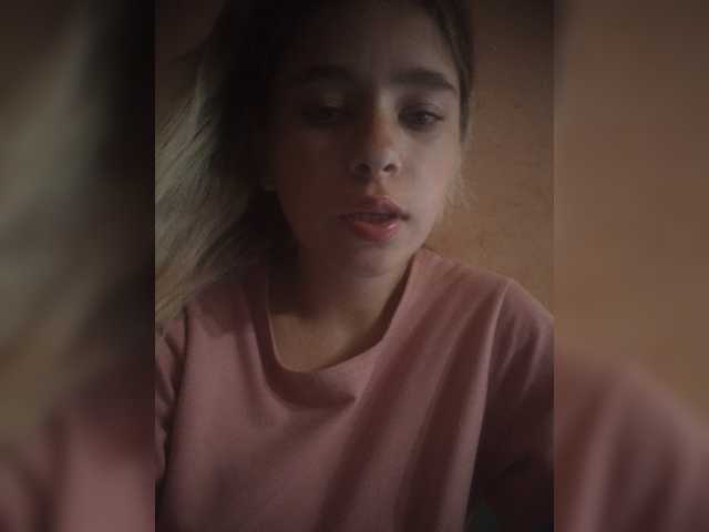 Mamamsi4 live cam on BongaCams