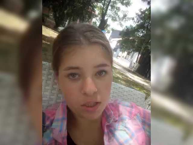Mamamsi4 live webcam show