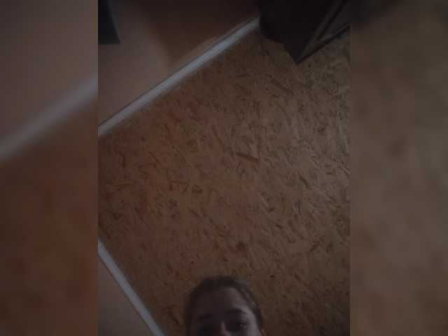 Mamamsi4 live cam on BongaCams