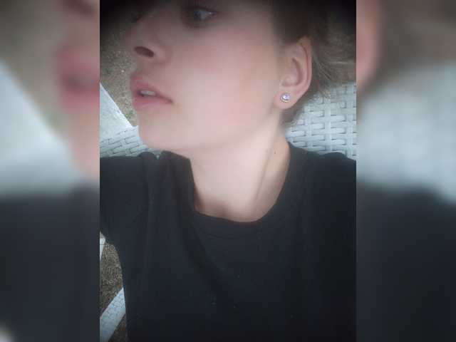 Mamamsi4 live cam on BongaCams