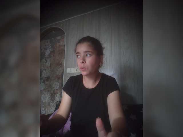 Mamamsi4 live cam on BongaCams