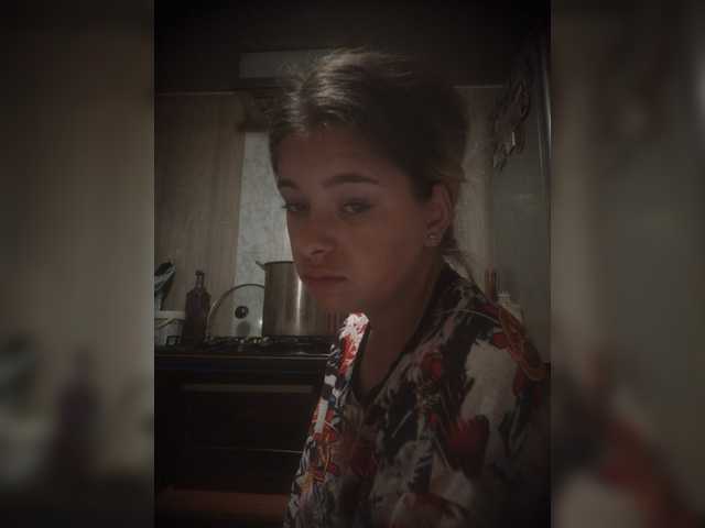Mamamsi4 live cam on BongaCams