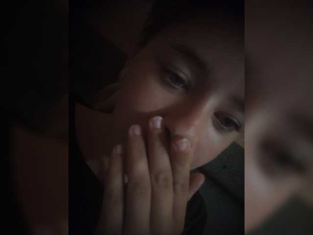 Mamamsi4 live cam on BongaCams