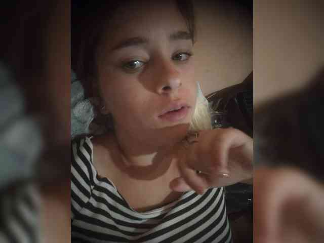 Mamamsi5 webcam