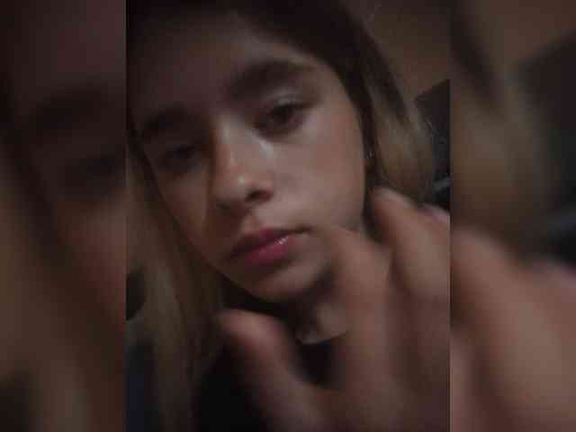 Mamamsi5 webcam