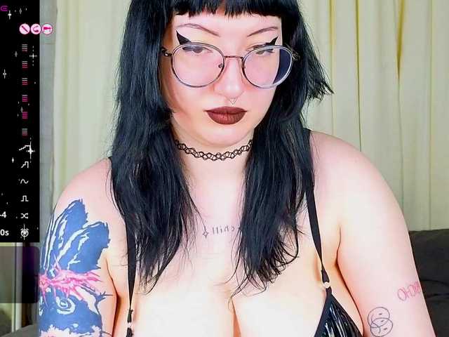 dariodolll live cam on BongaCams