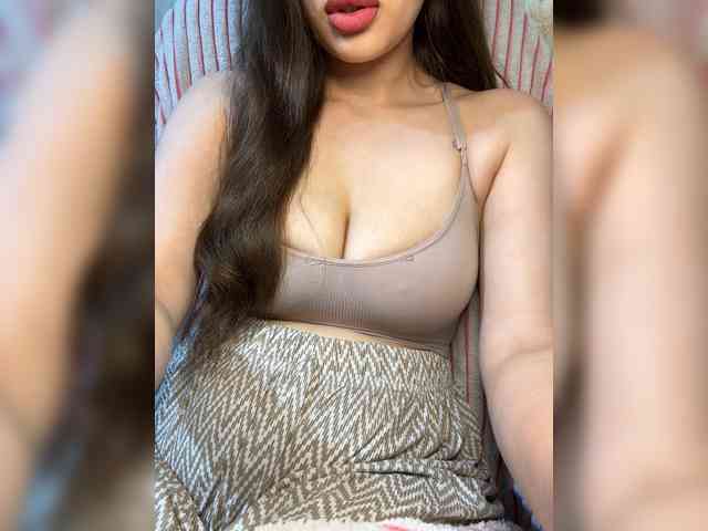 Alifiya28 webcam