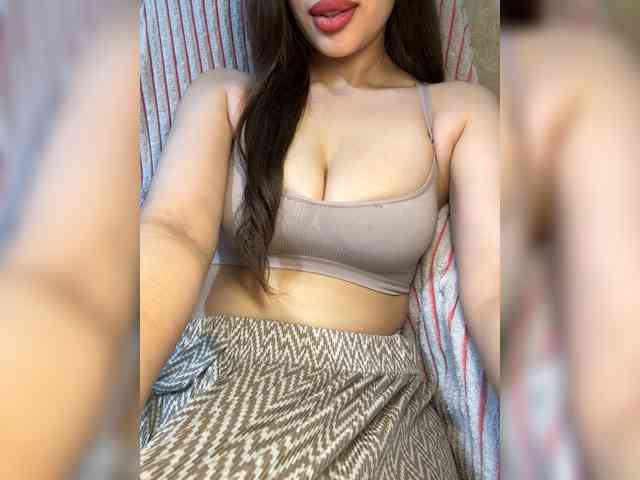 Alifiya28 webcam