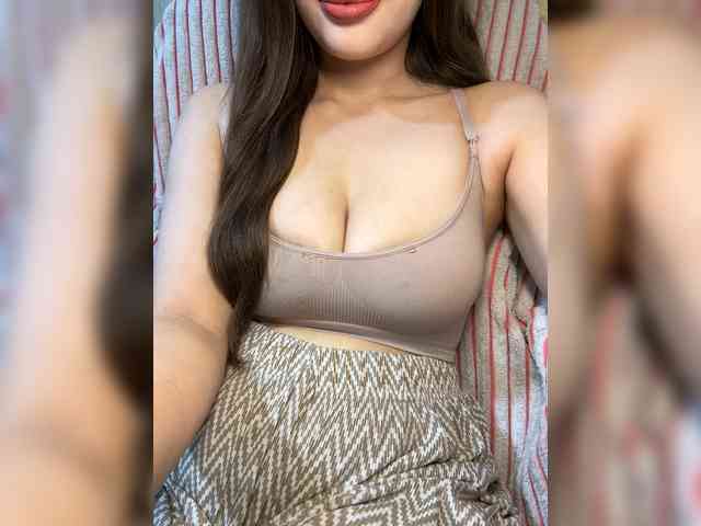 Alifiya28 webcam