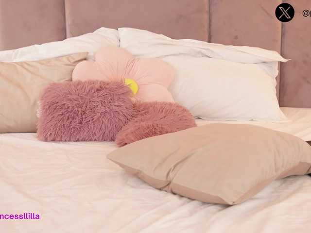 LilaVoxx live cam