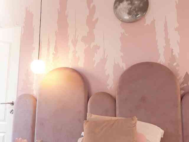 LilaVoxx webcam