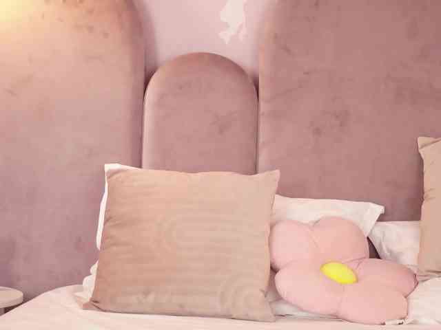 LilaVoxx webcam
