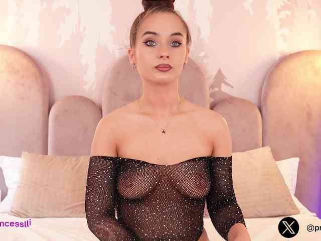 LilaVoxx webcam