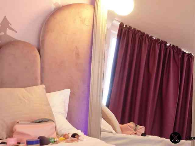 LilaVoxx webcam