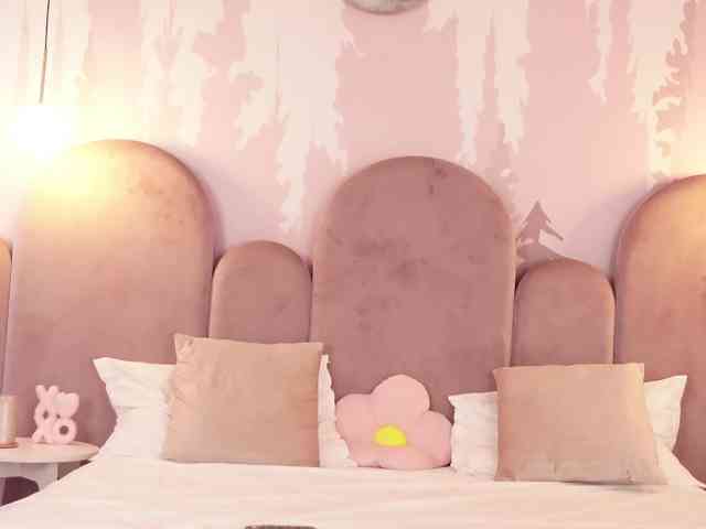 LilaVoxx webcam