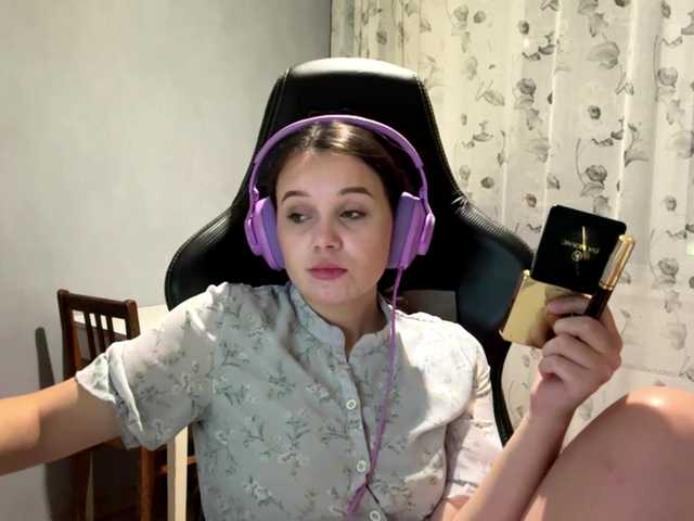 ElaSteinmiller live cam on BongaCams