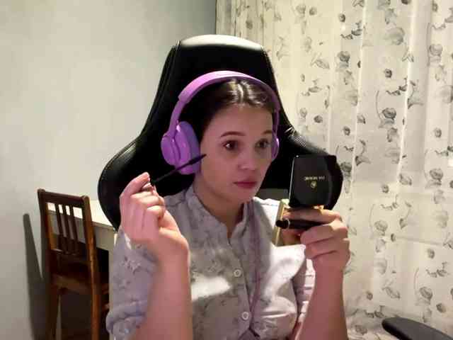 ElaSteinmiller webcam
