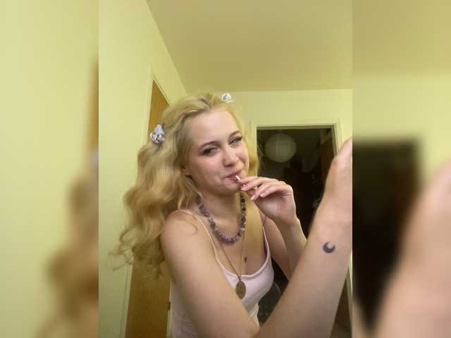 hellokitty23 cam belle