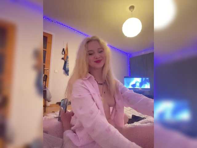 go to chat with hellokitty23
