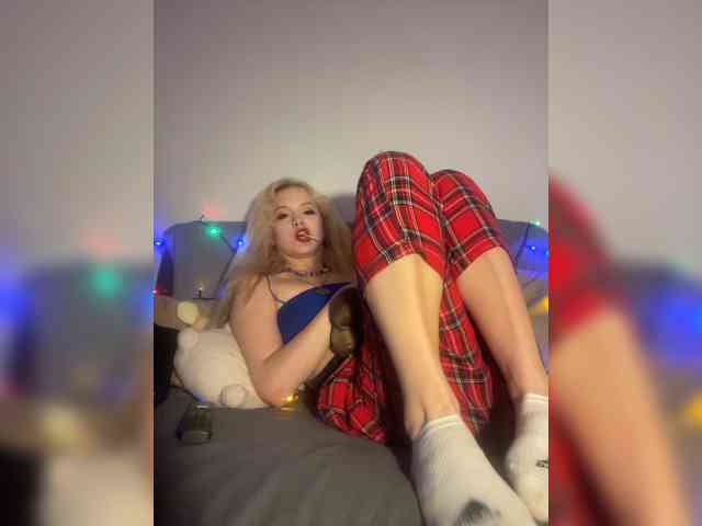 hellokitty23 webcam