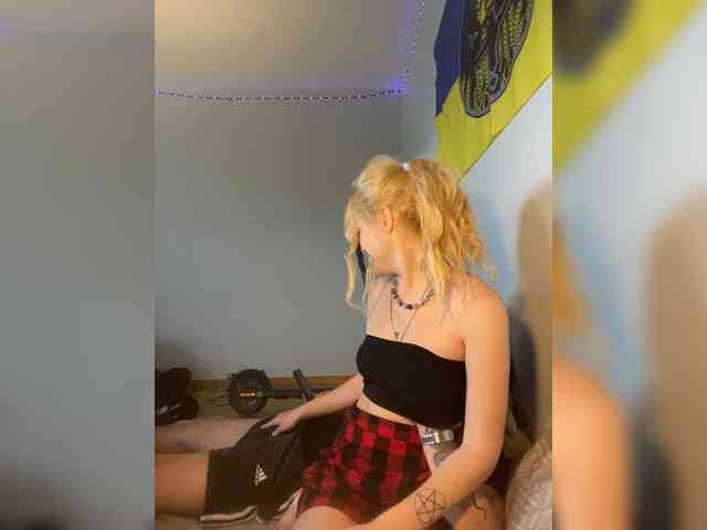 hellokitty23 webcam