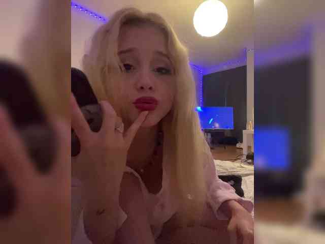 hellokitty23 Sex Cam Show