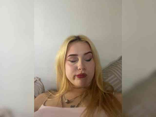 hellokitty23 webcam