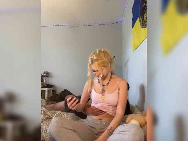 hellokitty23 webcam