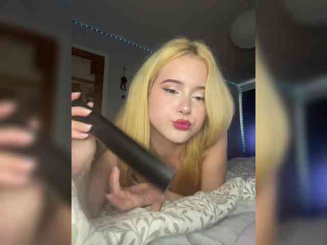 hellokitty23 webcam
