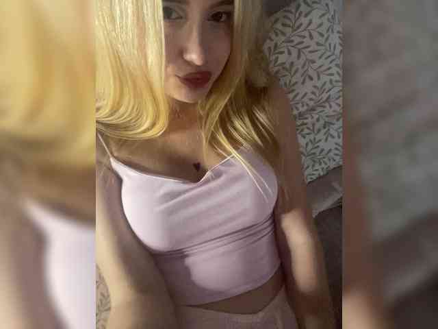 hellokitty23 webcam