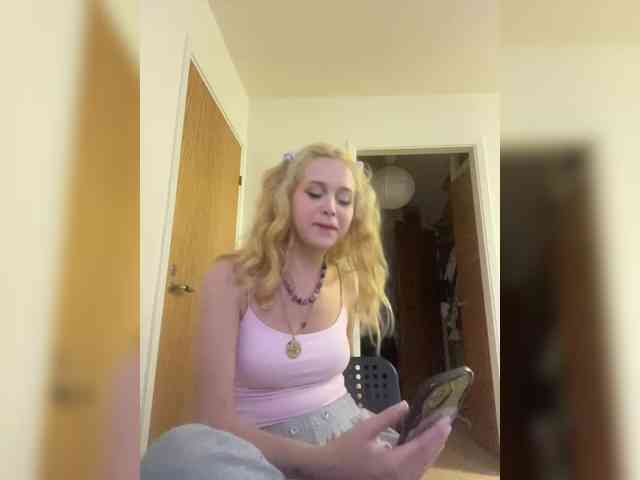 hellokitty23 webcam