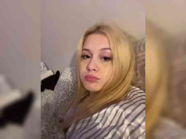 hellokitty23 Sex Cam Show