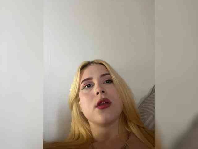 hellokitty23 webcam
