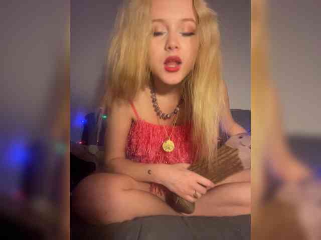 hellokitty23 Sex Cam Show